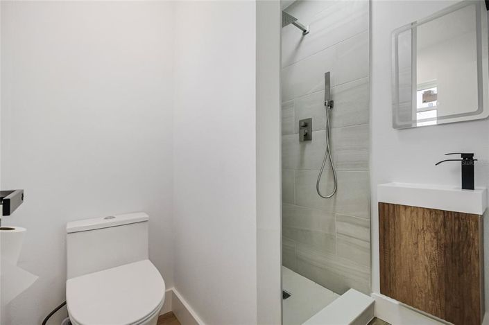 Image No.33-3 Bed House for sale
