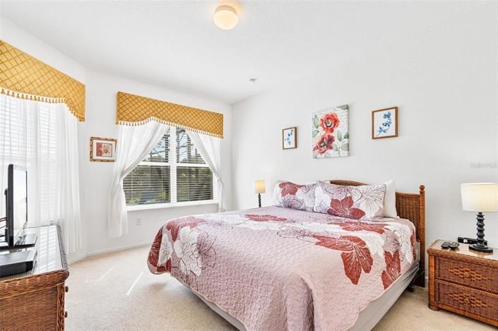Image No.19-5 Bed House for sale