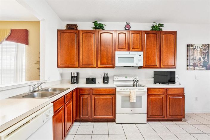 Image No.5-5 Bed House for sale
