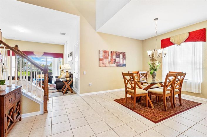 Image No.8-5 Bed House for sale