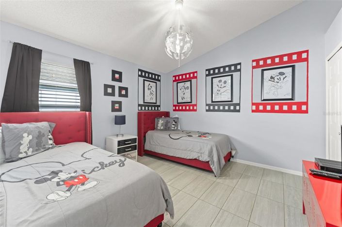 Image No.24-5 Bed House for sale
