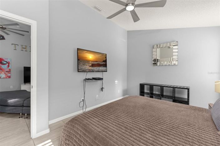 Image No.35-5 Bed House for sale