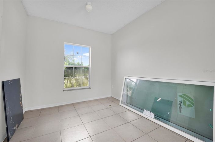 Image No.18-3 Bed House for sale