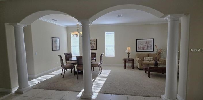 Image No.8-5 Bed House for sale