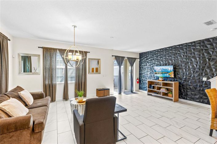 Image No.4-5 Bed Townhouse for sale