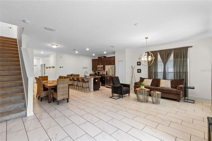 Image No.5-5 Bed Townhouse for sale