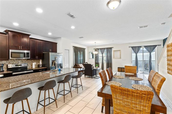 Image No.7-5 Bed Townhouse for sale