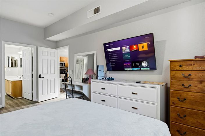 Image No.11-4 Bed Townhouse for sale