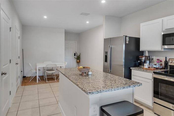 Image No.6-3 Bed Townhouse for sale