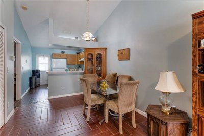 fa005713-700