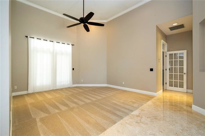 Image No.25-5 Bed House for sale