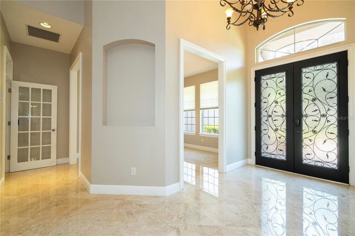Image No.26-5 Bed House for sale