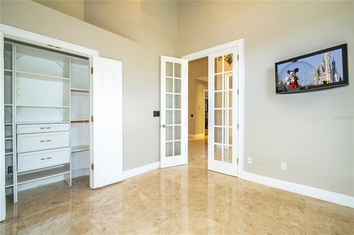 Image No.28-5 Bed House for sale