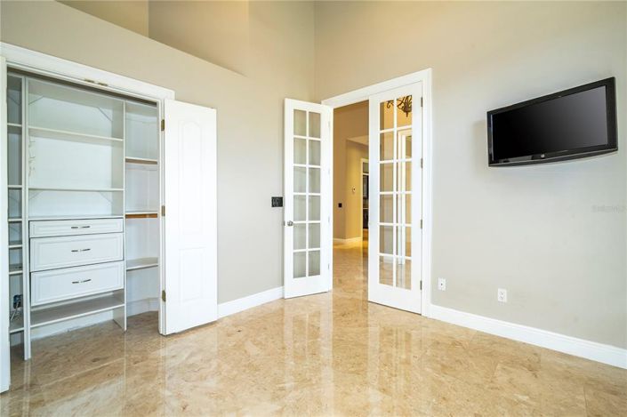 Image No.29-5 Bed House for sale