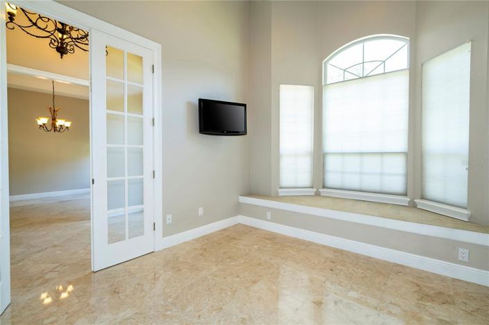 Image No.31-5 Bed House for sale
