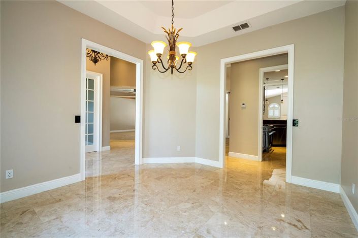 Image No.34-5 Bed House for sale