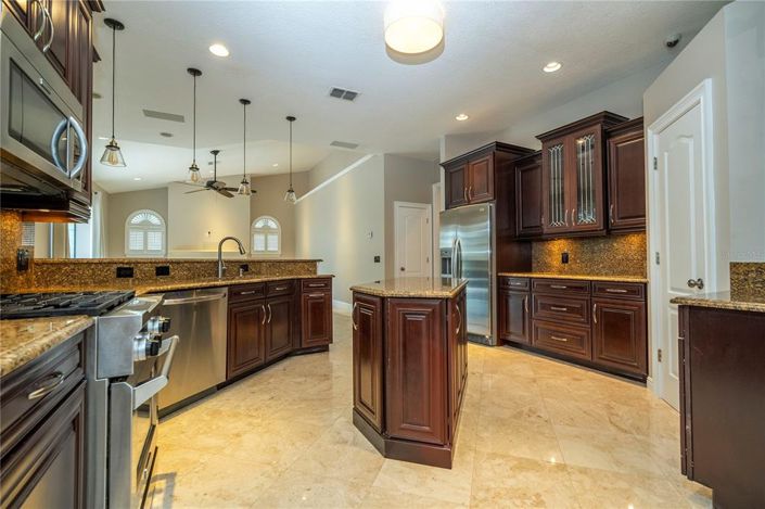 Image No.46-5 Bed House for sale