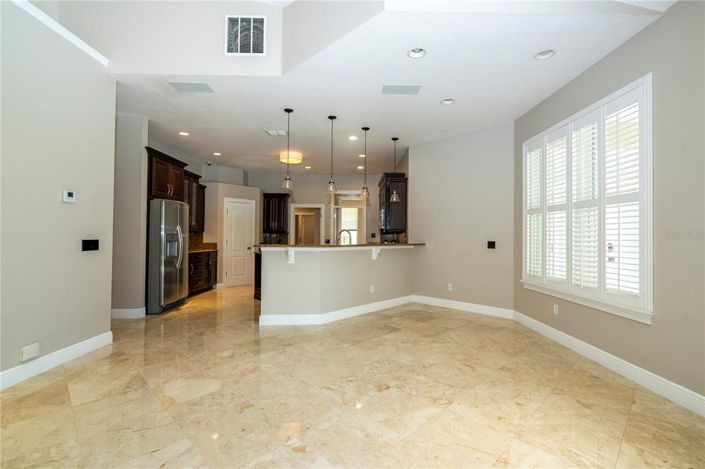Image No.56-5 Bed House for sale