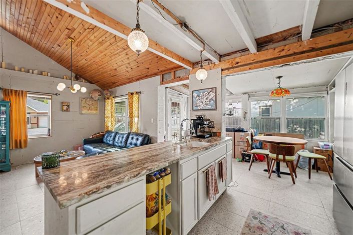 Image No.5-1 Bed House for sale