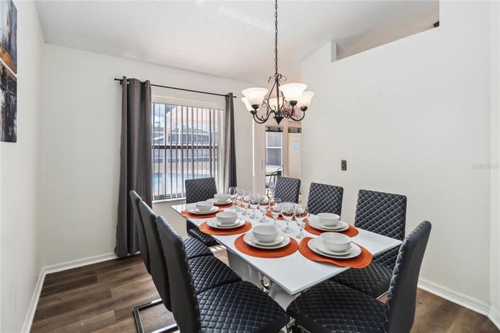 Image No.8-5 Bed House for sale