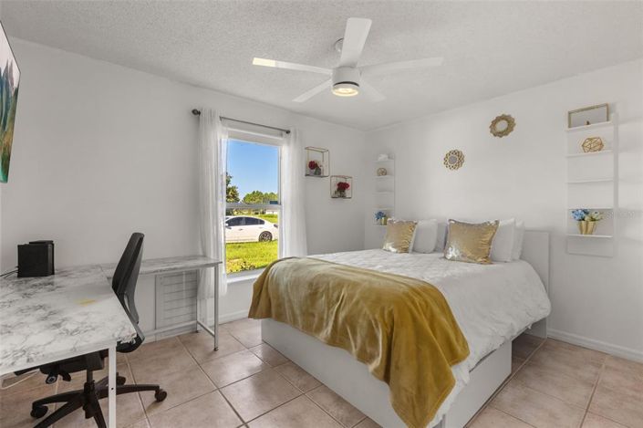 Image No.13-3 Bed House for sale