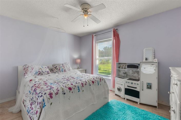 Image No.18-3 Bed House for sale