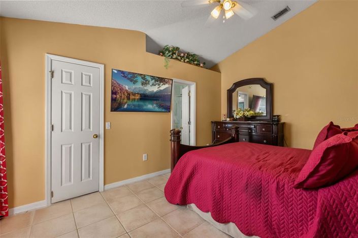 Image No.21-3 Bed House for sale