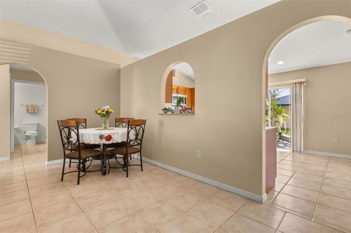 Image No.8-3 Bed House for sale