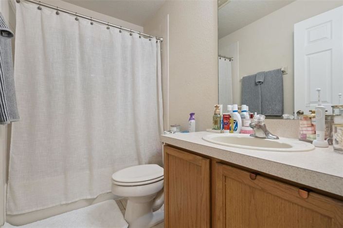 Image No.19-3 Bed Townhouse for sale