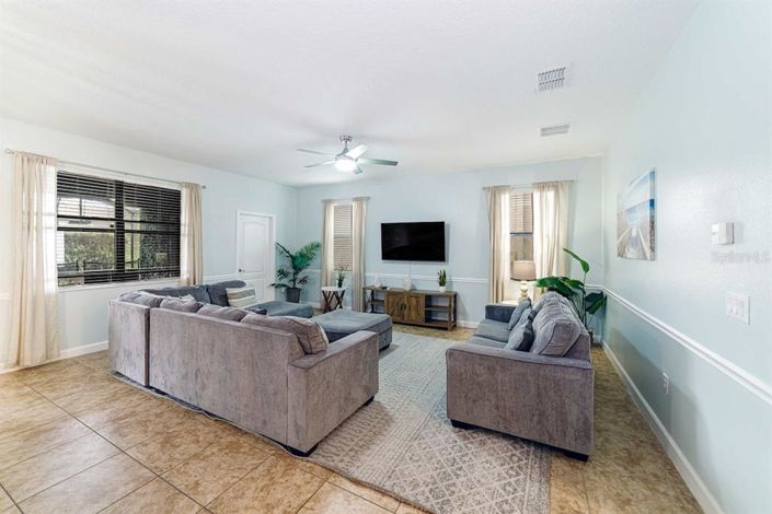 Image No.40-6 Bed House for sale