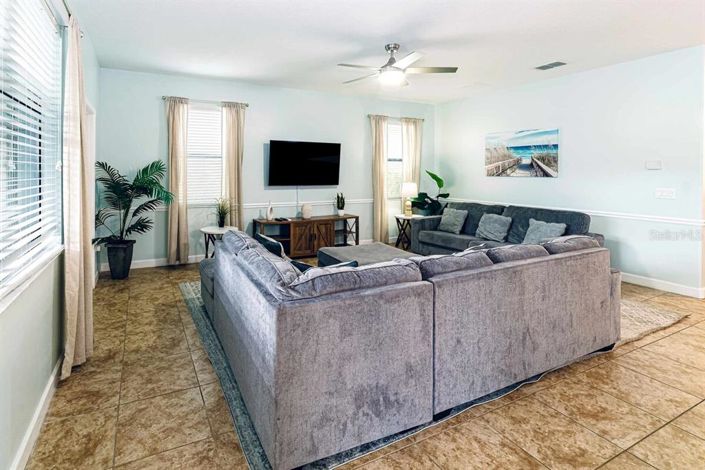 Image No.45-6 Bed House for sale