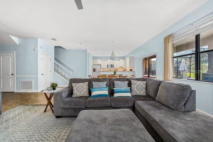 Image No.49-6 Bed House for sale