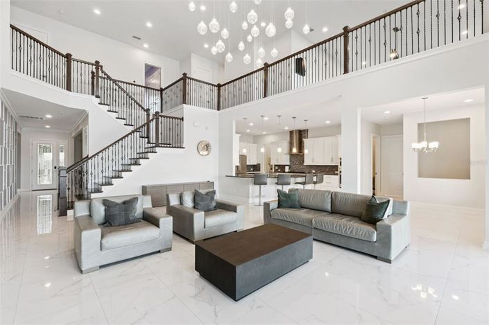 Image No.10-6 Bed House for sale