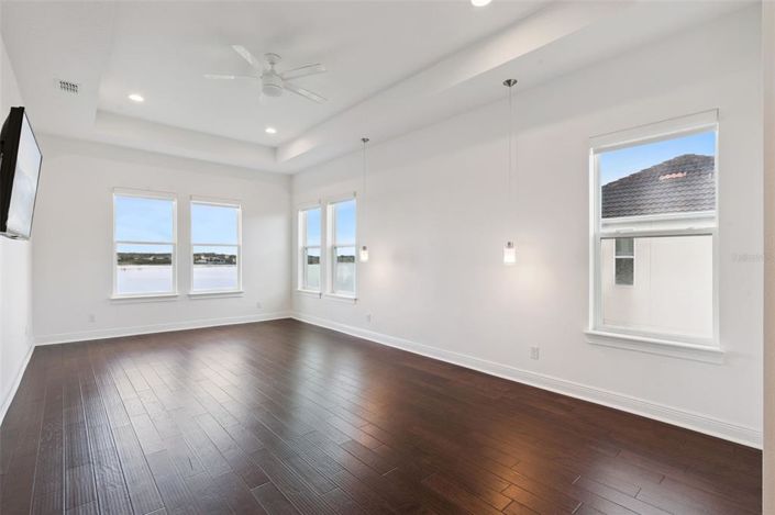 Image No.23-6 Bed House for sale