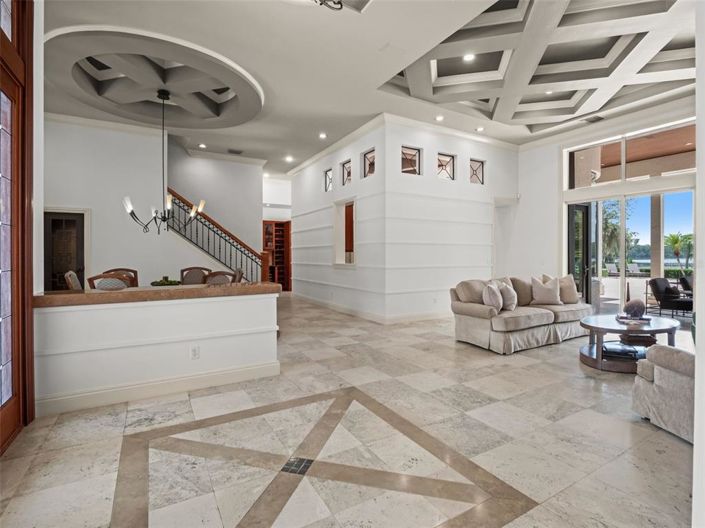 Image No.11-5 Bed House for sale