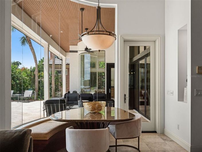 Image No.30-5 Bed House for sale