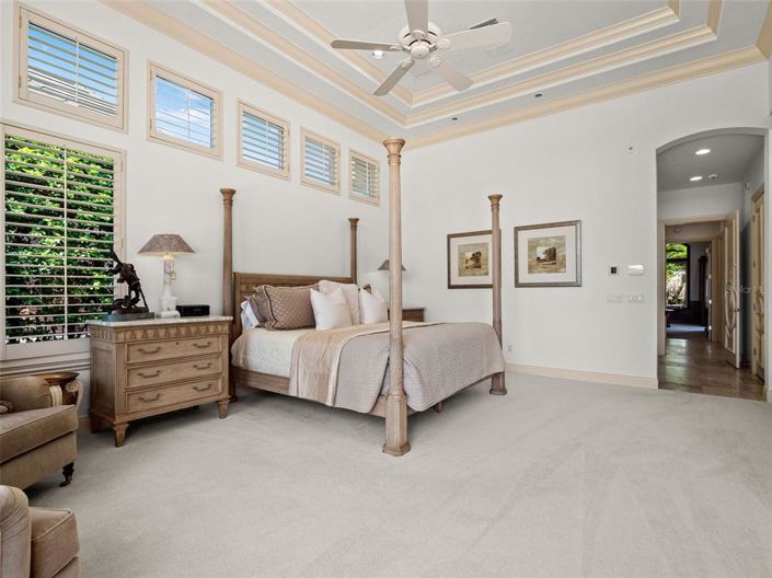Image No.36-5 Bed House for sale