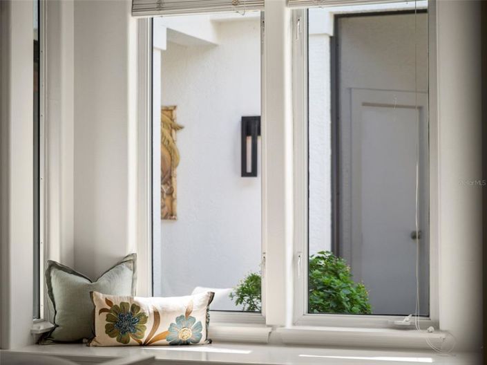 Image No.47-5 Bed House for sale