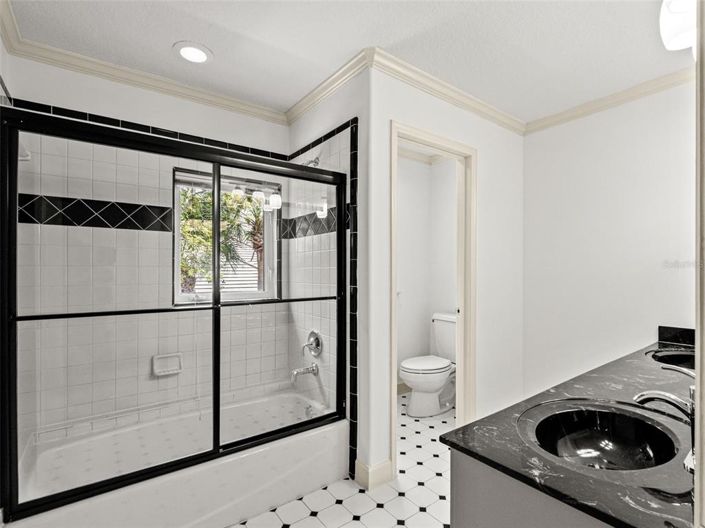 Image No.57-5 Bed House for sale