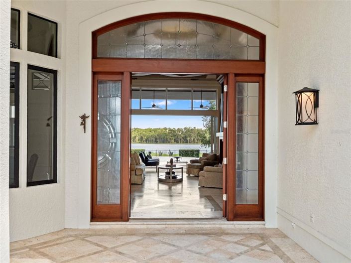 Image No.6-5 Bed House for sale