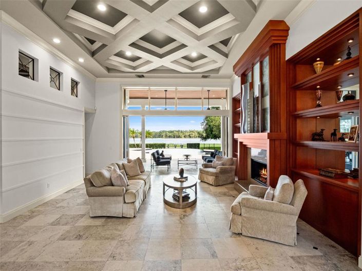 Image No.7-5 Bed House for sale