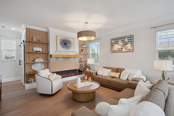 Image No.7-4 Bed House for sale