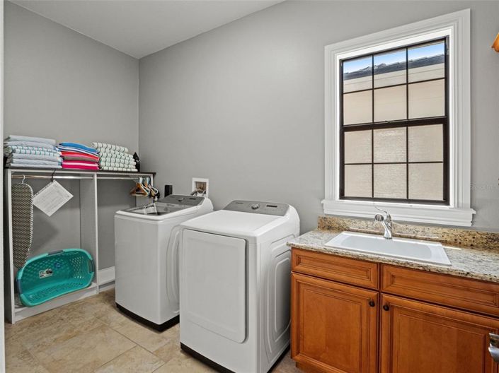 Image No.60-4 Bed House for sale