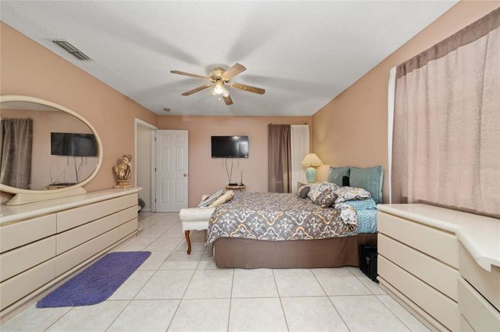 Image No.14-4 Bed House for sale