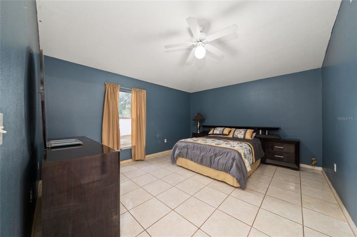 Image No.15-4 Bed House for sale