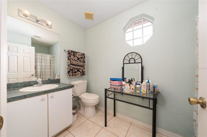 Image No.25-4 Bed House for sale