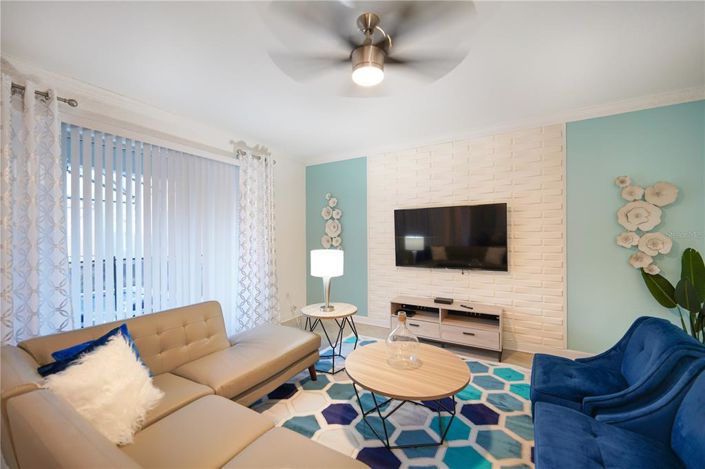 Image No.20-6 Bed House for sale