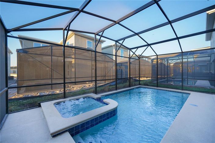 Image No.24-6 Bed House for sale