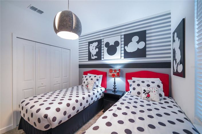Image No.42-6 Bed House for sale