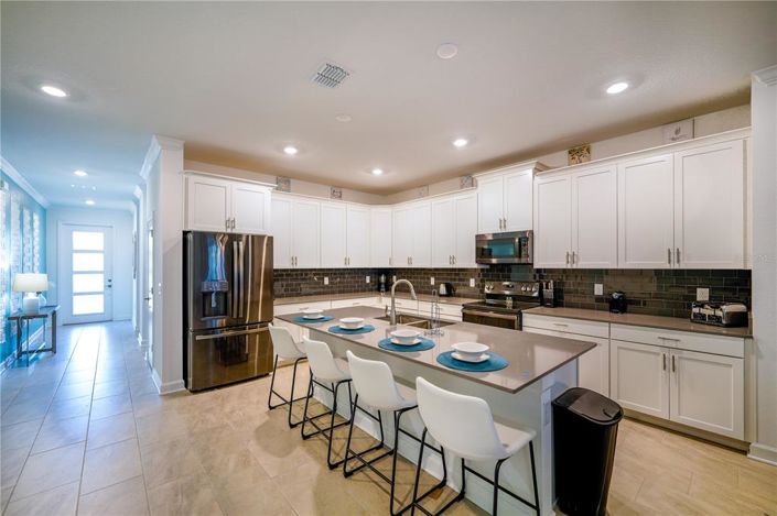Image No.6-6 Bed House for sale